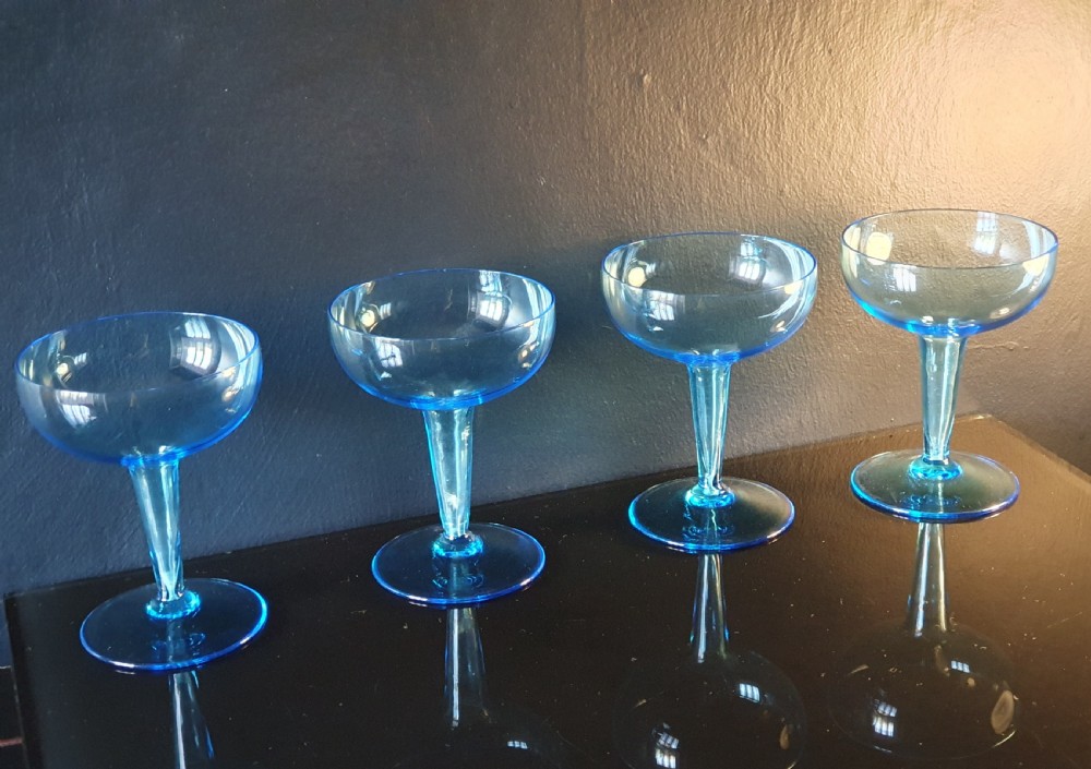 Set of 4 Art Deco Hollow Stem Champagne Glasses c1930 View IX