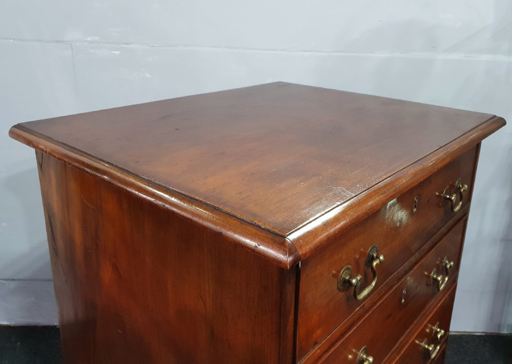 Early 19th Century Mahogany Chest of Four Drawers View VI