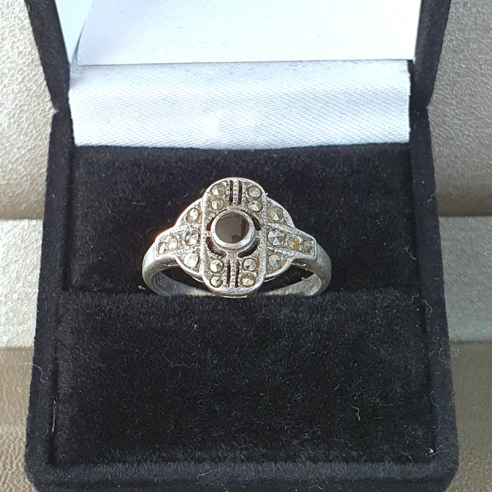 1930s Art Deco Marcasite & Onyx Odeon Silver Ring - Size O½ View XI