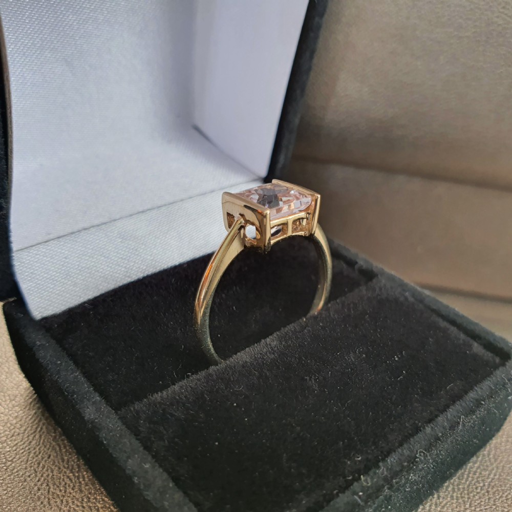 Radiant Cut 1.5ct Morganite Solitaire 9ct Yellow Gold Ring  View XVI