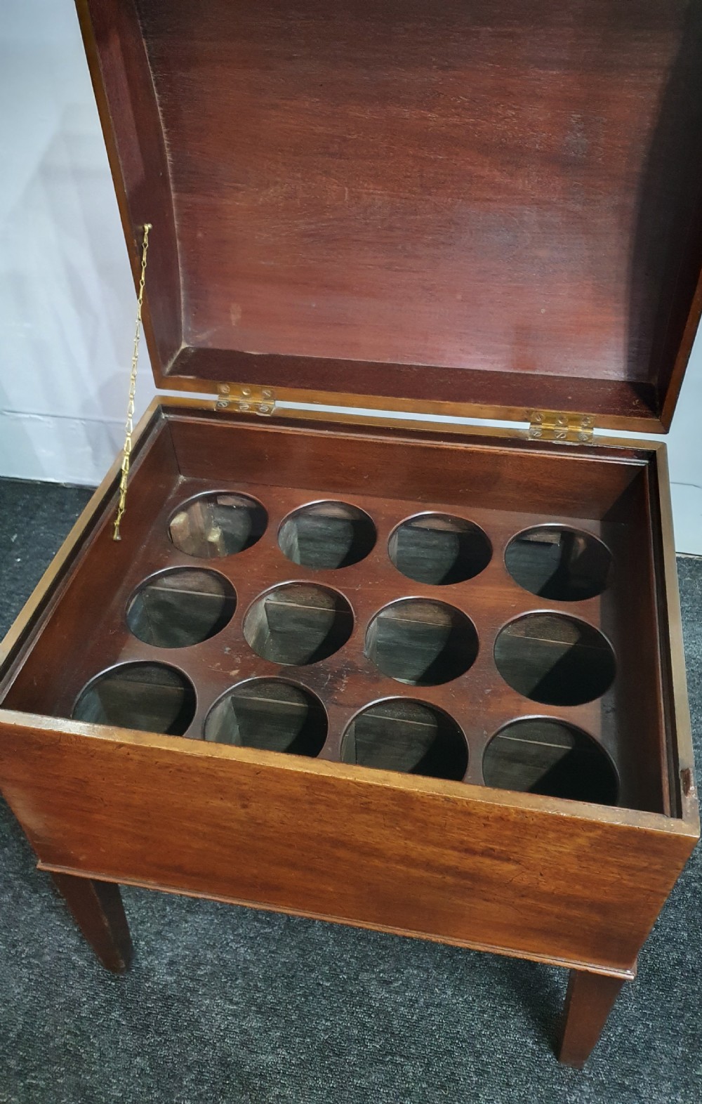 A Fine Quality Antique Late Georgian Wine Cellarette View VI
