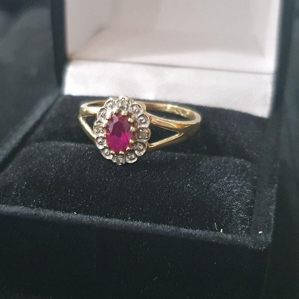 Vintage 1930-40s Ruby & Diamond Halo 9ct Gold Ring - Size O View IX