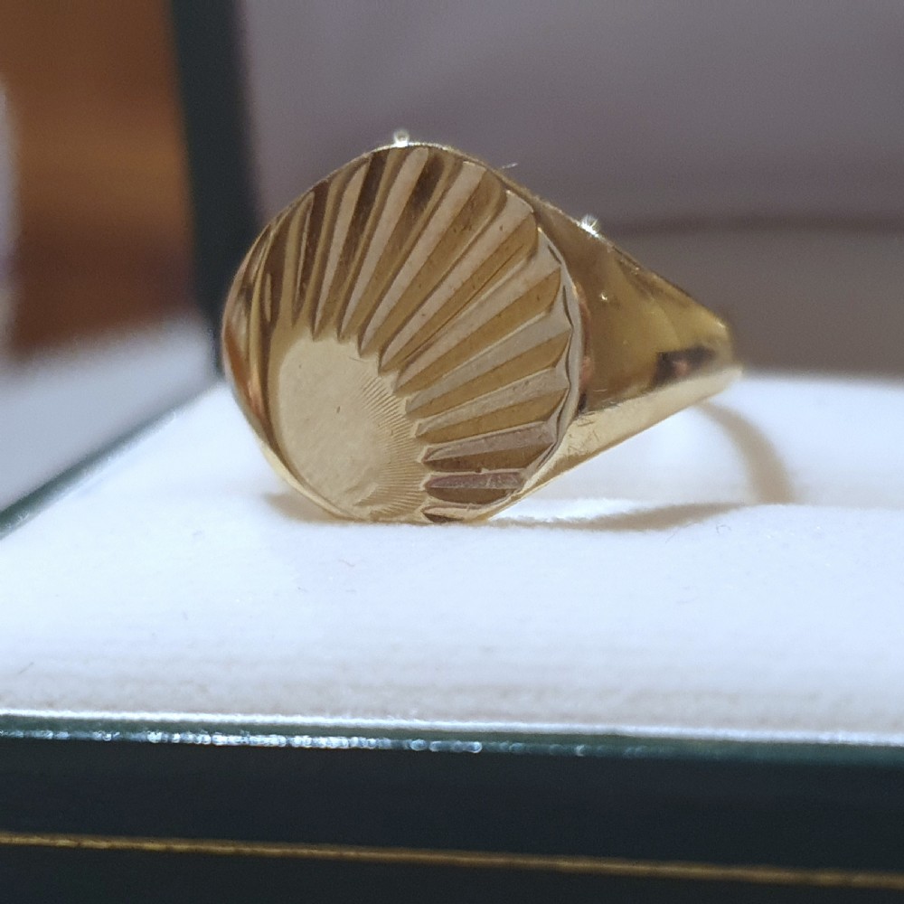 Men's Vintage 1921 Gold Starburst Signet Ring  - Size R½