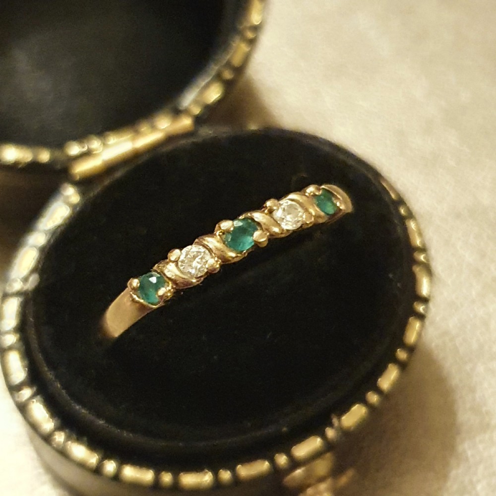 Vintage Emerald & Diamond 9ct Gold Half Eternity Ring - Size M ½ View III