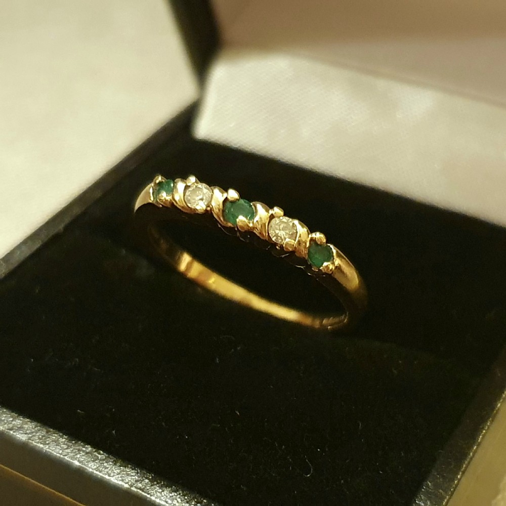 Vintage Emerald & Diamond 9ct Gold Half Eternity Ring - Size M ½ View IX