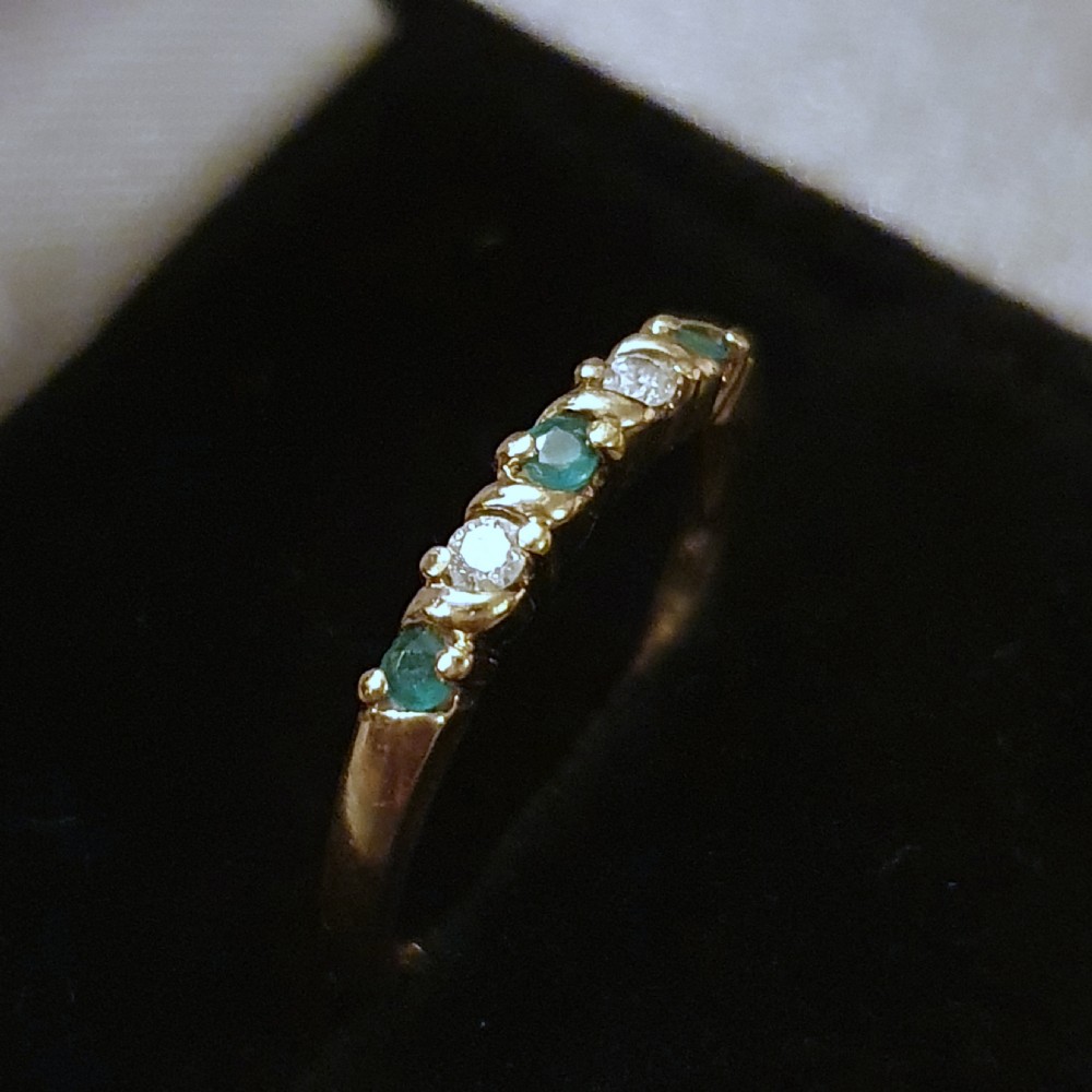 Vintage Emerald & Diamond 9ct Gold Half Eternity Ring - Size M ½ View XII