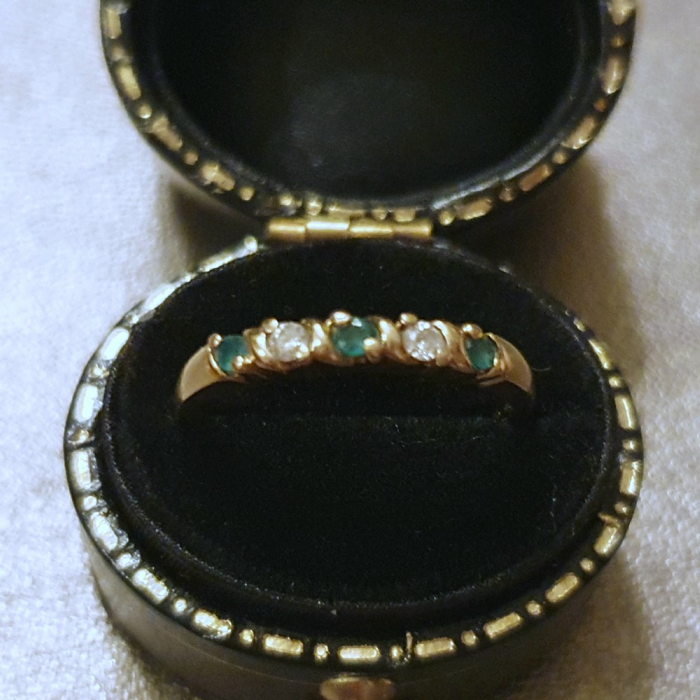 Vintage Emerald & Diamond 9ct Gold Half Eternity Ring - Size M ½ View XIII