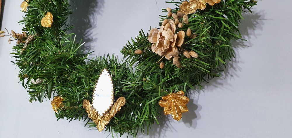 Antique French 1800s (Napoleon III) Era Toleware Adorned Wreath from Presentoir De Mariage View III