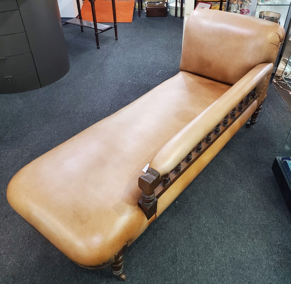 Victorian Leather Chaise Longue c1880 View VII