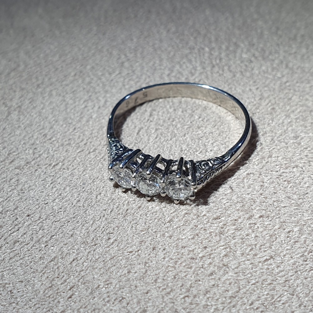 Edwardian 0.5ct VSI/E-F Diamond Trilogy Platinum Ring - size O View IV