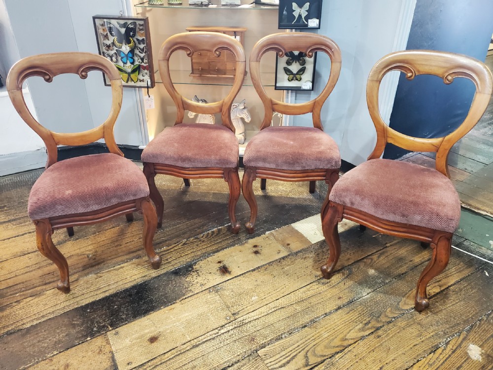 Set of 4 Victorian Walnut Balloon Back Dining Chairs c.1880