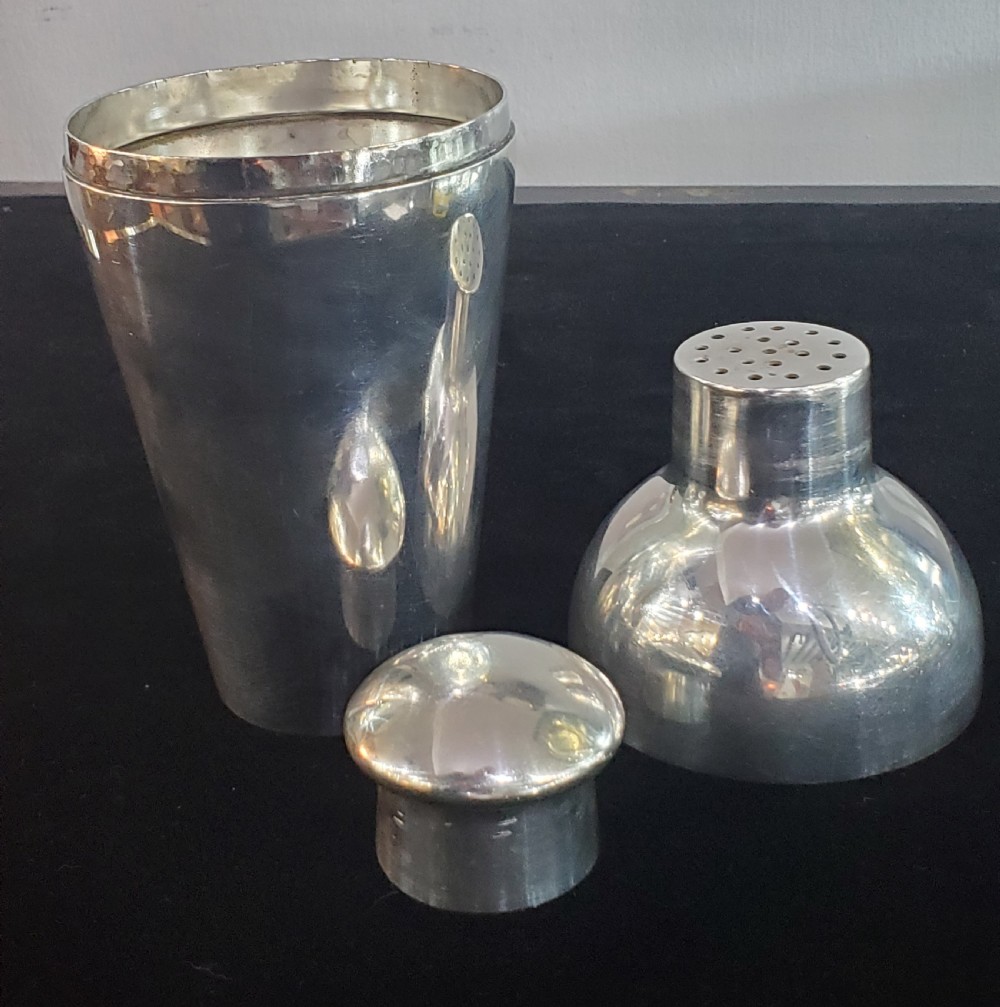 Wiskemann, Belgium, Art Deco Silver Plated Cocktail Shaker c1930 View IV