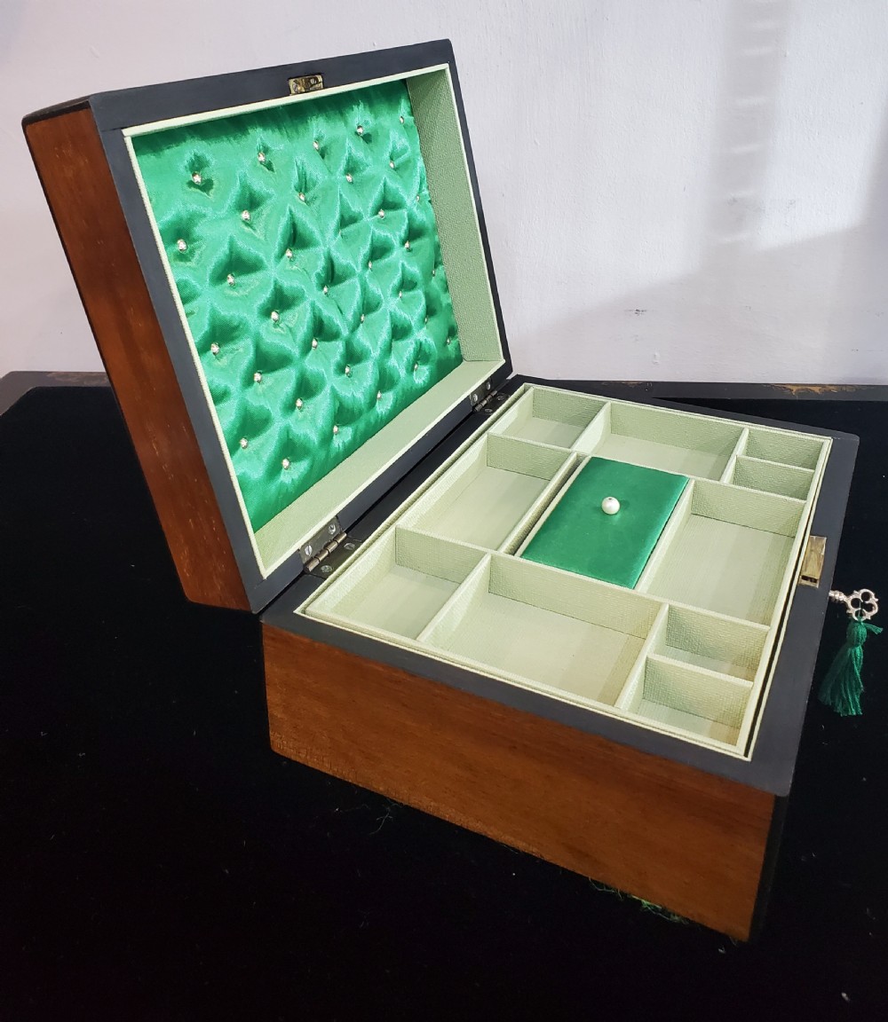 Victorian Parquetry Inlaid Walnut Jewellery Box c1880 View VIII