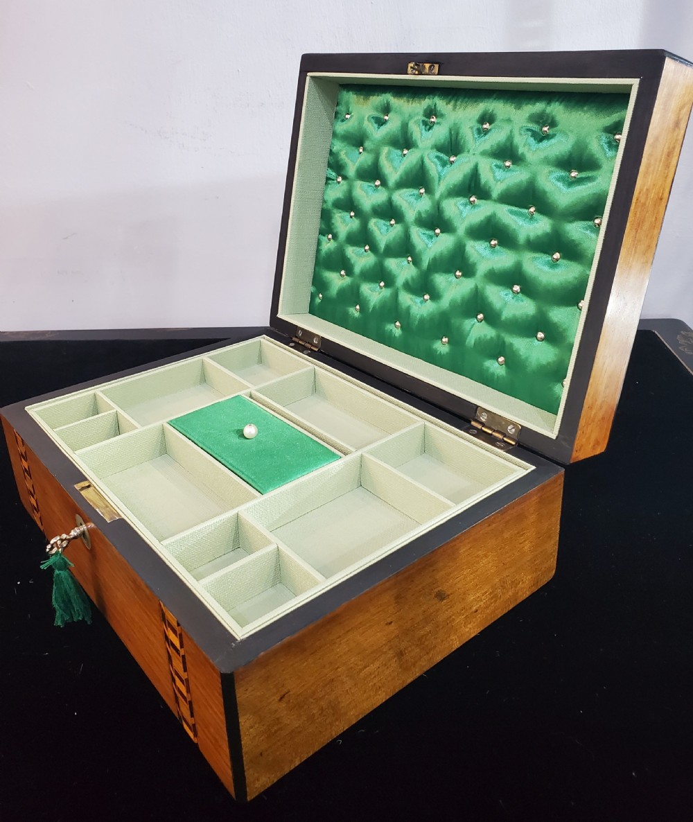Victorian Parquetry Inlaid Walnut Jewellery Box c1880 View IX
