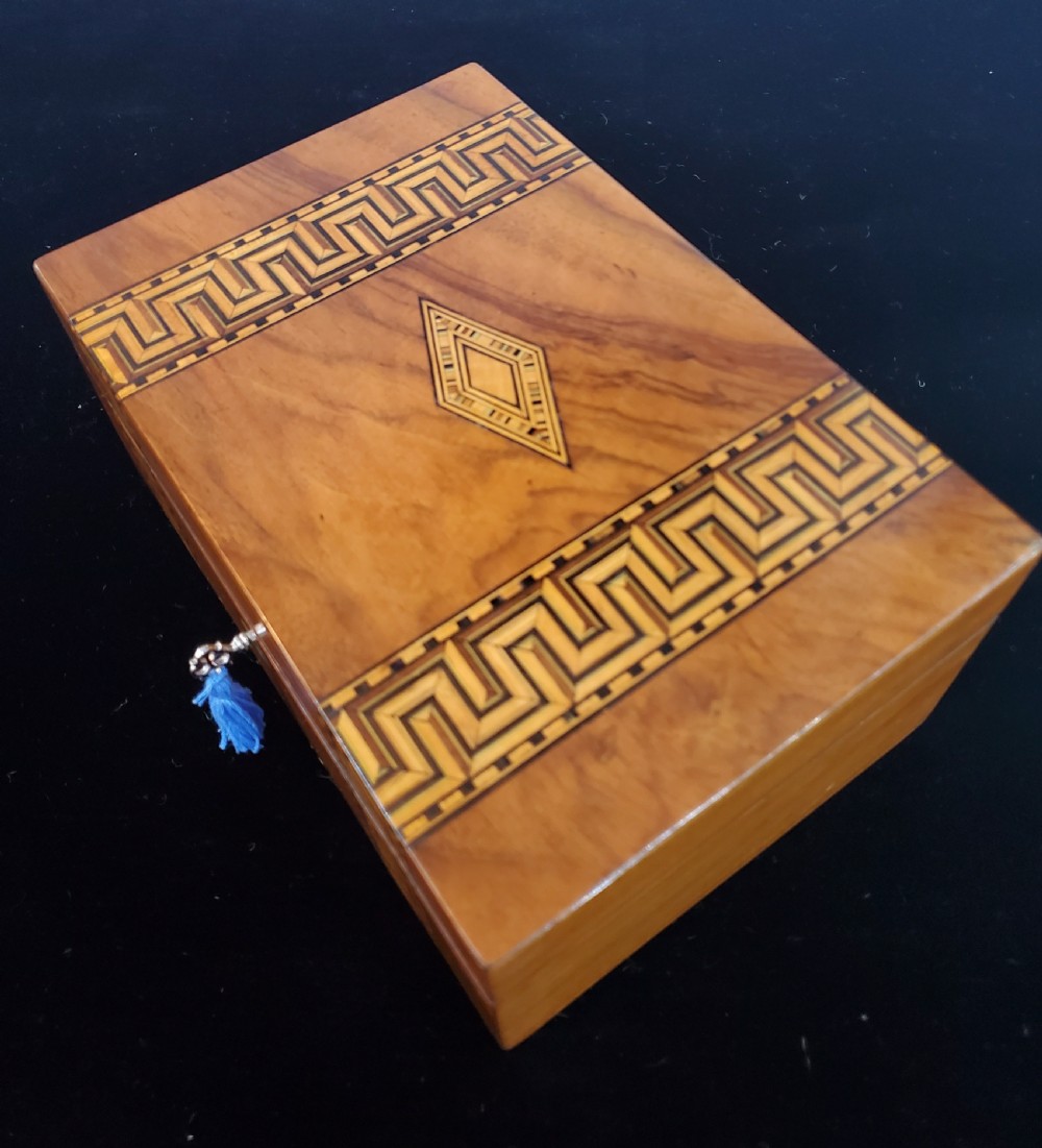 Victorian Parquetry Inlaid Walnut Jewellery Box c1880 View VIII