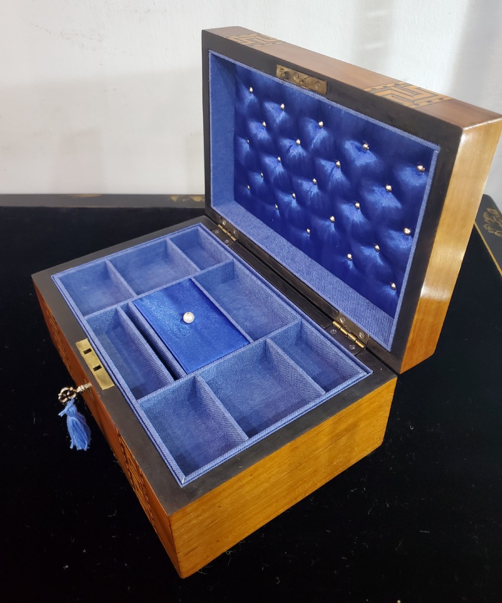 Victorian Parquetry Inlaid Walnut Jewellery Box c1880 View IX