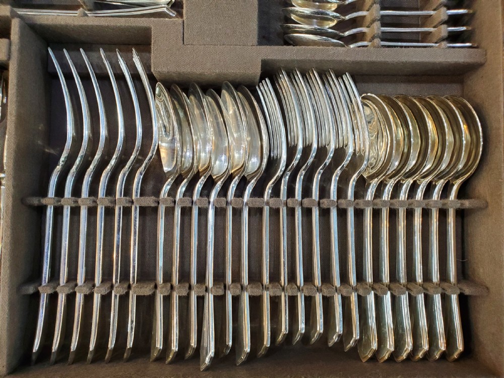Mappin & Webb Canteen of Cutlery View II