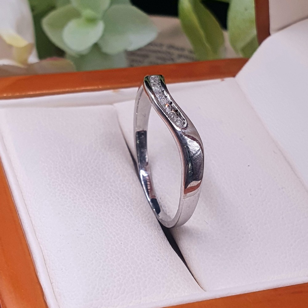 18ct White Gold & Diamond Wishbone Ring - Size R View III
