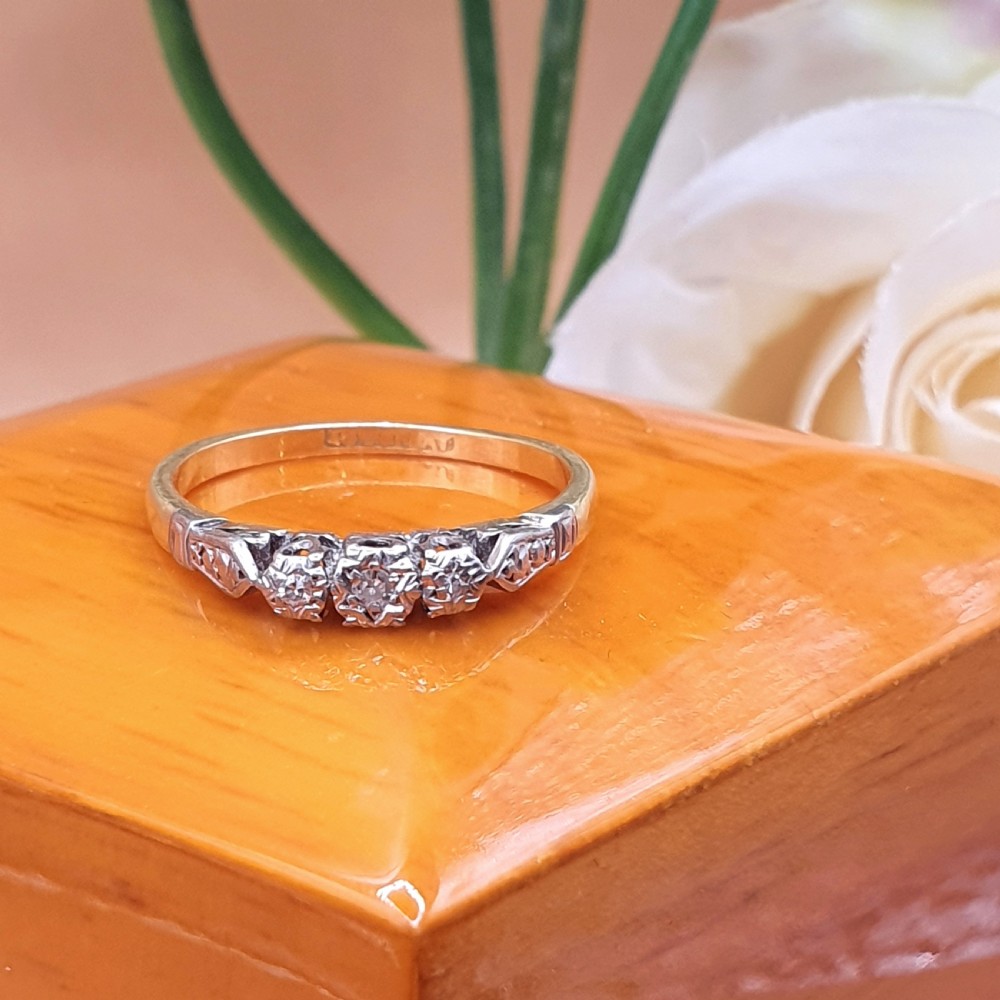 Art Deco Diamond & Platinum Shoulder Trilogy Ring - size O View VI