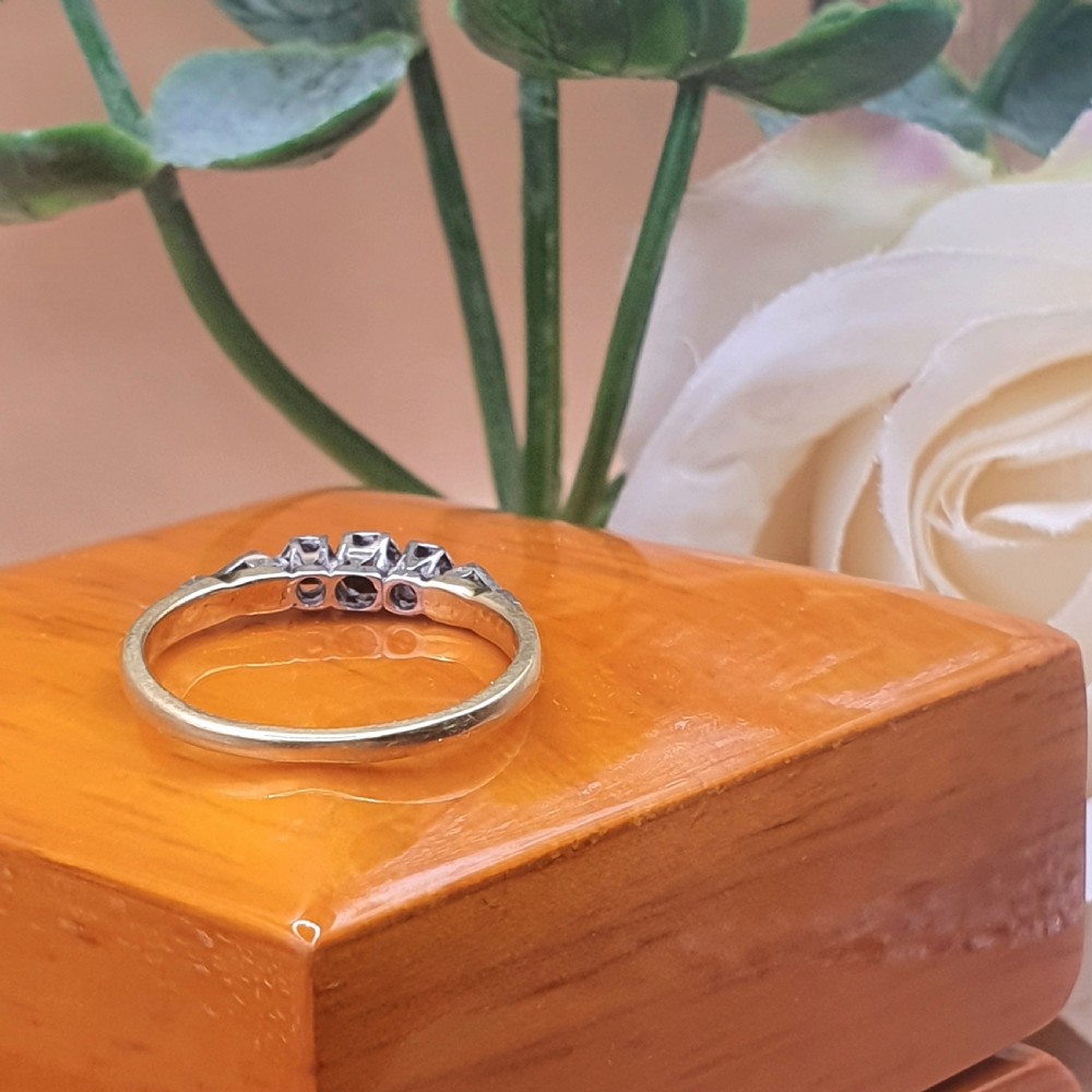 Art Deco Diamond & Platinum Shoulder Trilogy Ring - size O View VIII