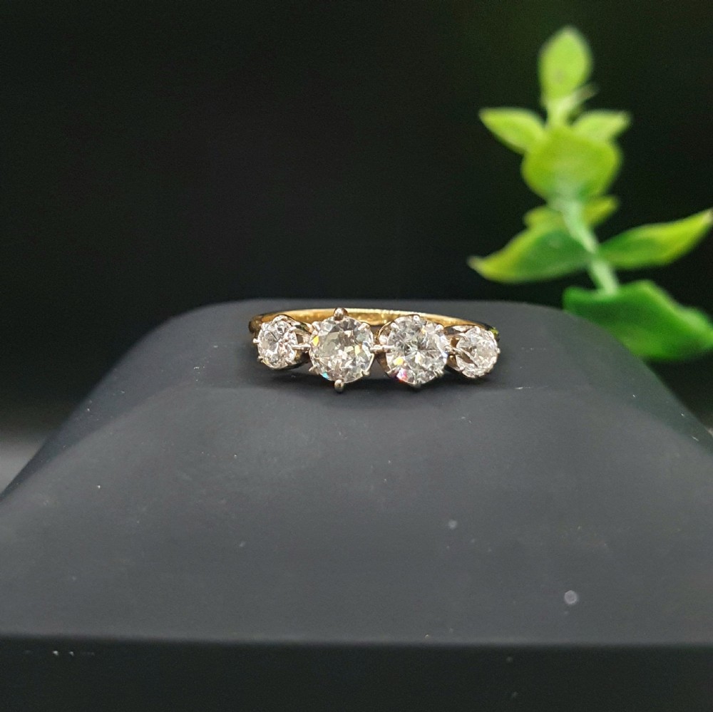 18ct Gold & Platinum 4 Stone Diamond Ring - size N View VI