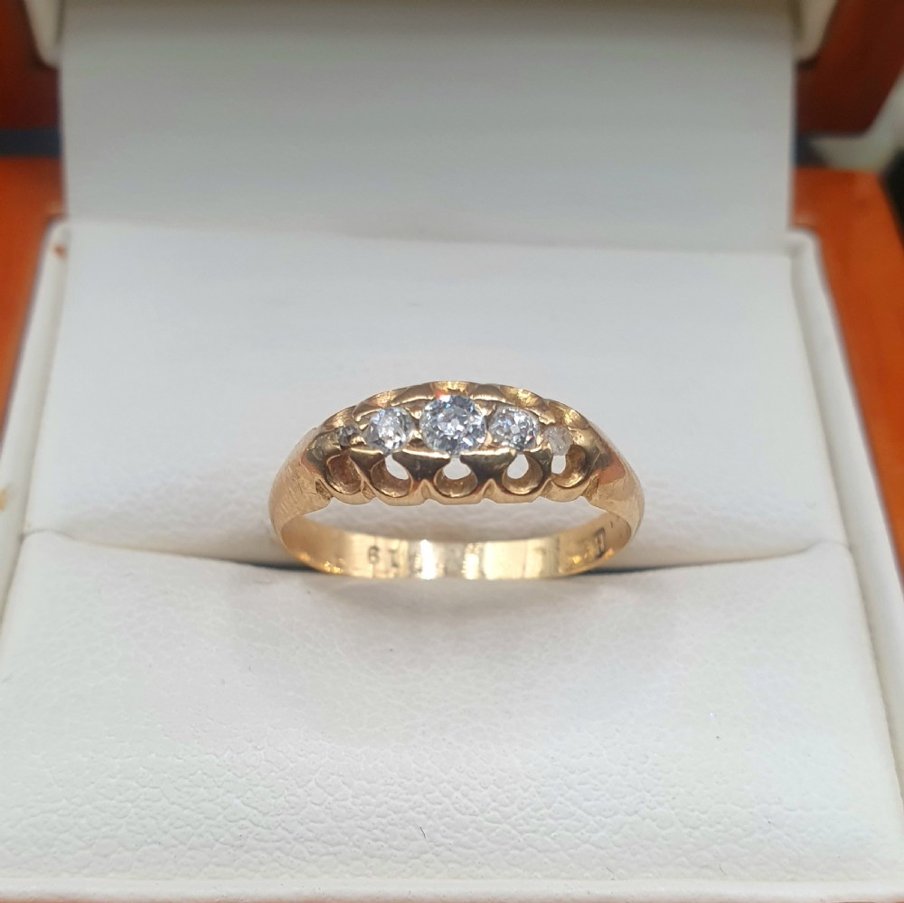 Victorian 14ct Gold Ring Set With Diamonds - size L