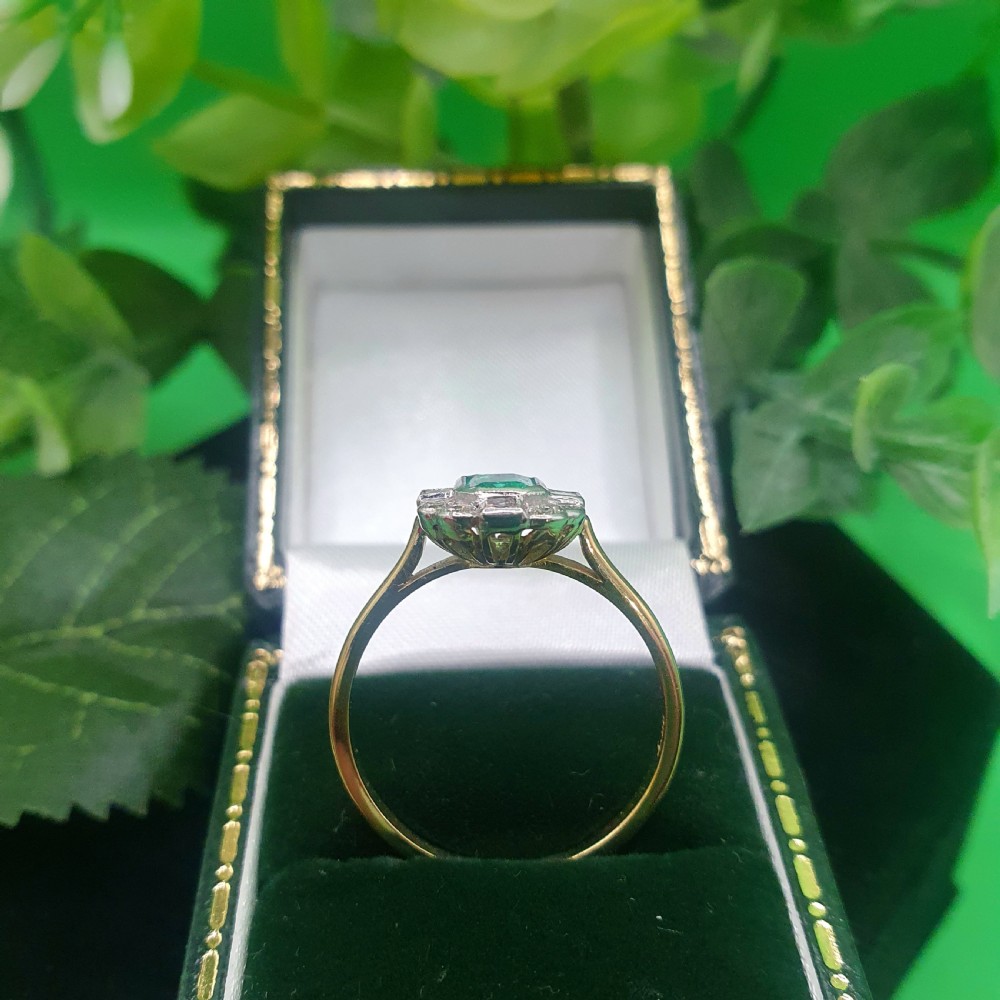 Emerald & Diamond 18ct Gold Ring - size O1/2 View III
