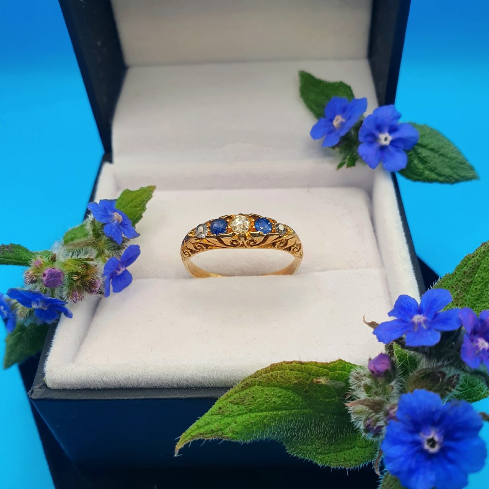 Edwardian 18ct Gold, Diamond & Sapphire Ring Dated 1901 - size N View II