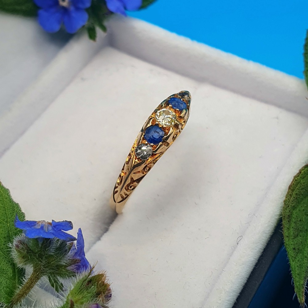 Edwardian 18ct Gold, Diamond & Sapphire Ring Dated 1901 - size N View V