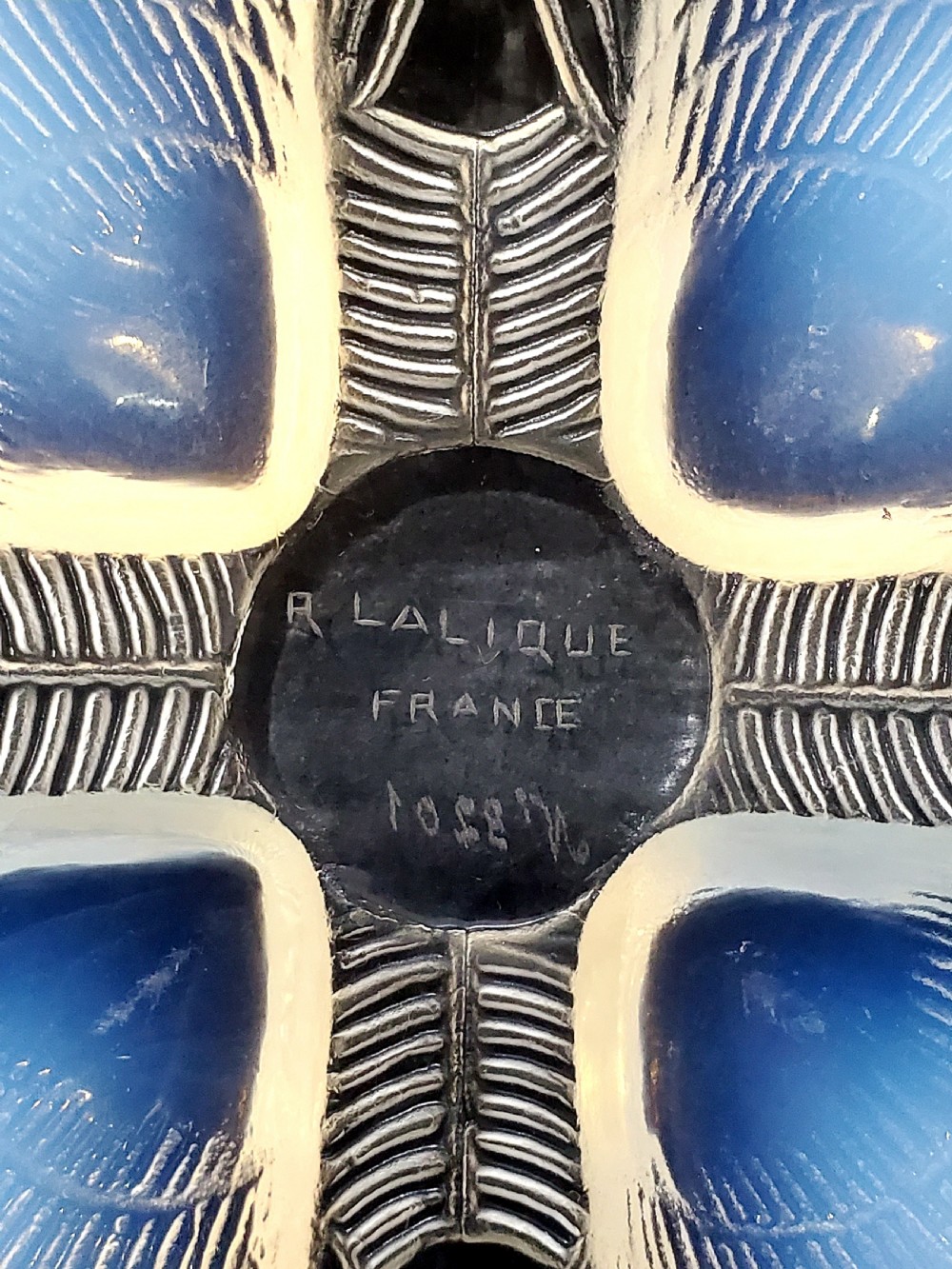 Rene Lalique Coquilles French art deco opalescent glass bowl c1930. View II