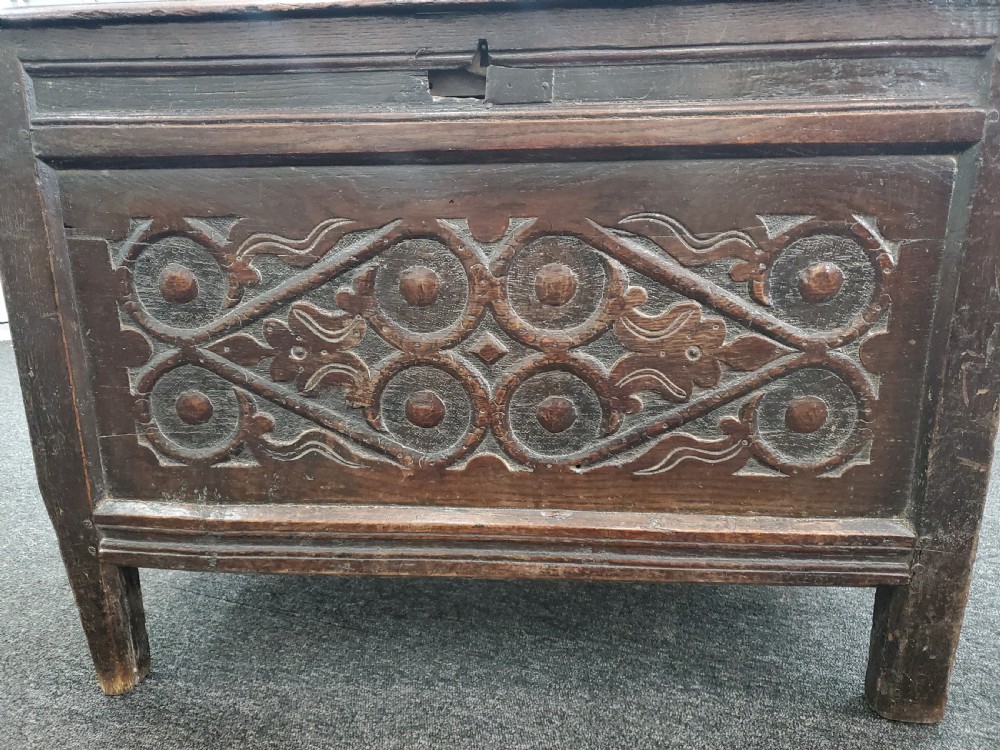 Small Oak Coffer 17th Century View VI