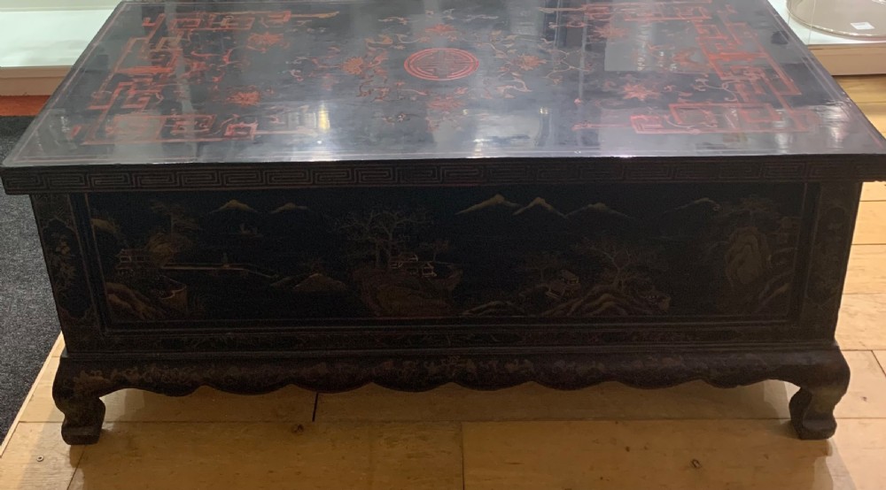 Oriental Laquered Centre Chest with x4 Drawers c1900