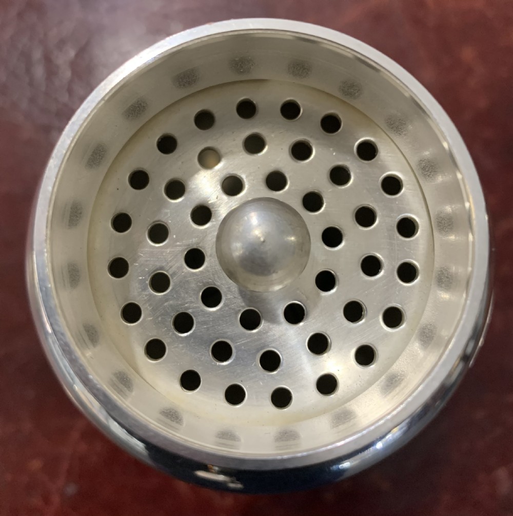 Kingsway Plate Art Deco Silver plated Cocktail Shaker with Ice breaker c1930s View VIII
