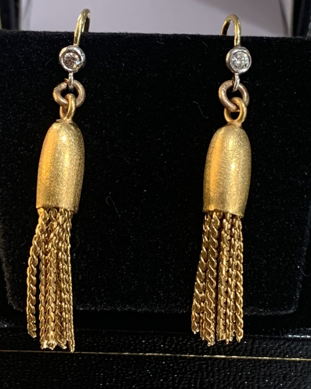 Extremely Fine Art Deco 18ct Gold Diamond Tassel Earrings c1920-30's. View II