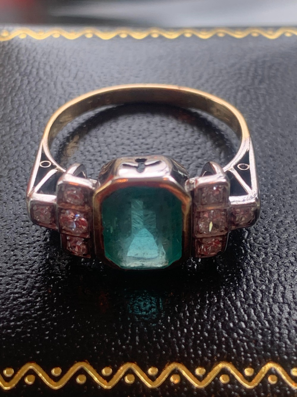 Fabulous Art Deco Emerald and Diamond 18ct Gold Ring - Size R View IV