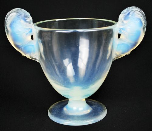 lalique beliers opalescent glass vase - CATEGORY: ANTIQUE GLASS - DATED 1920