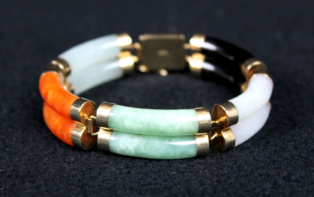 Early 20th C 14CT gold, black onyx and Jade bracelet View II