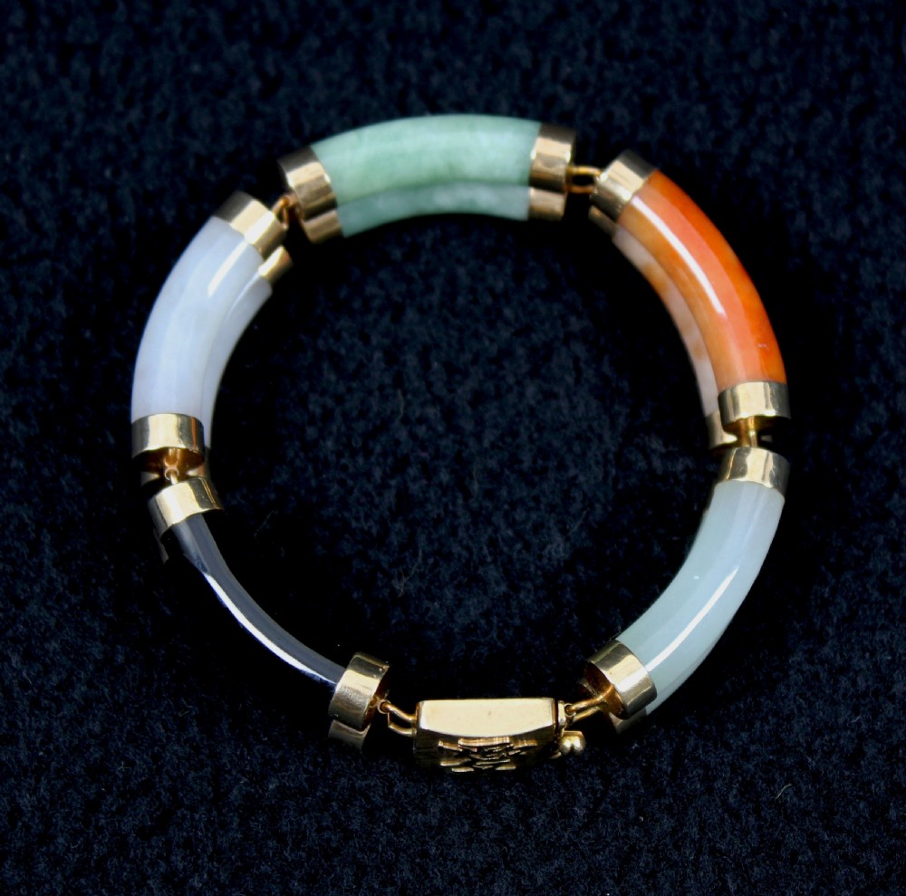 Early 20th C 14CT gold, black onyx and Jade bracelet View III