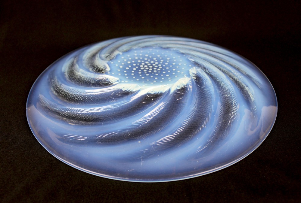 René Lalique 'Poissons No 1' plate View III