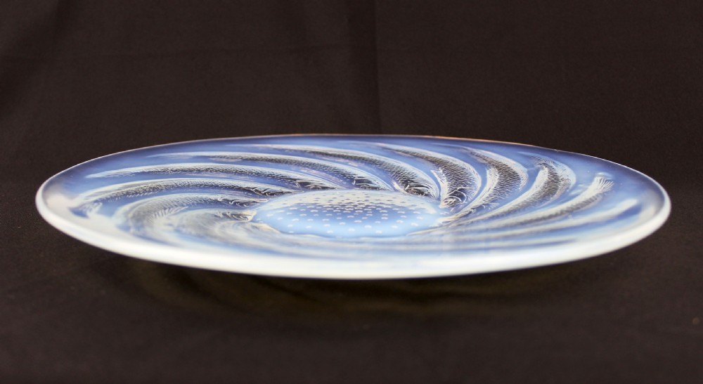 René Lalique 'Poissons No 1' plate View IV