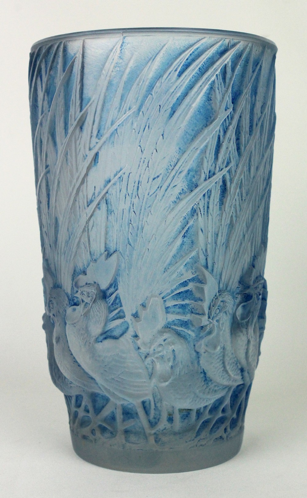 Lalique Coqs et Plumes vase