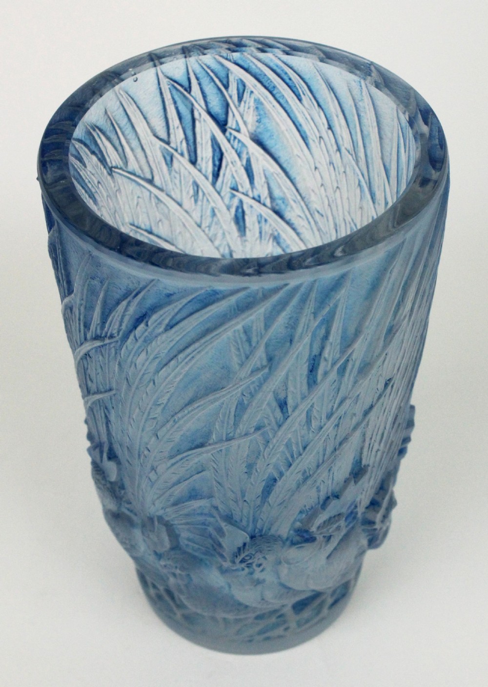 Lalique Coqs et Plumes vase View II