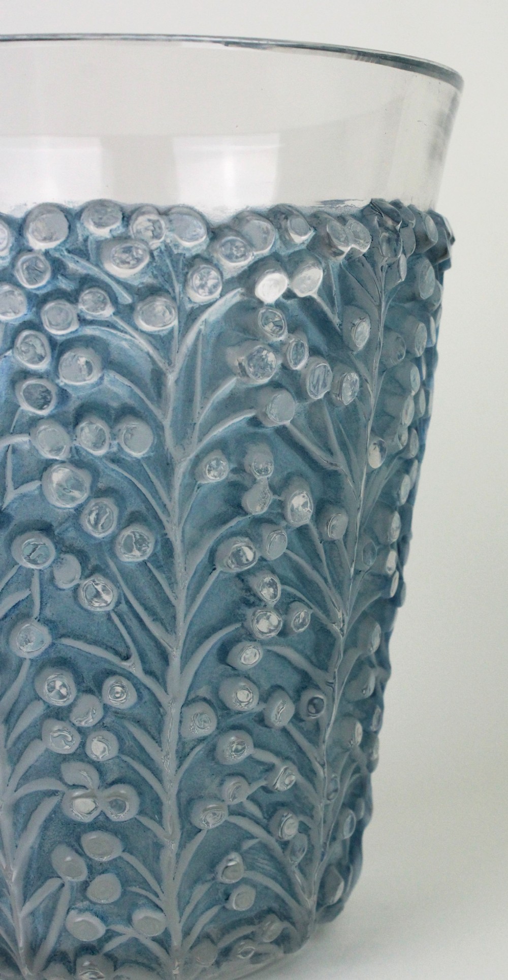 Lalique Saint Tropez glass vase View IV