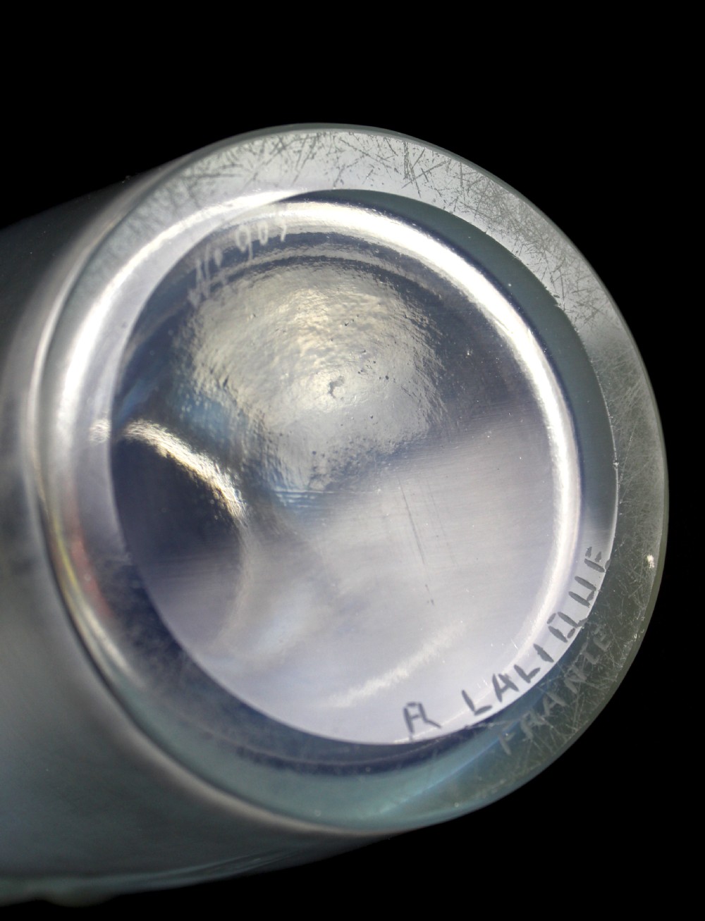 René Lalique Ceylan Vase View VI