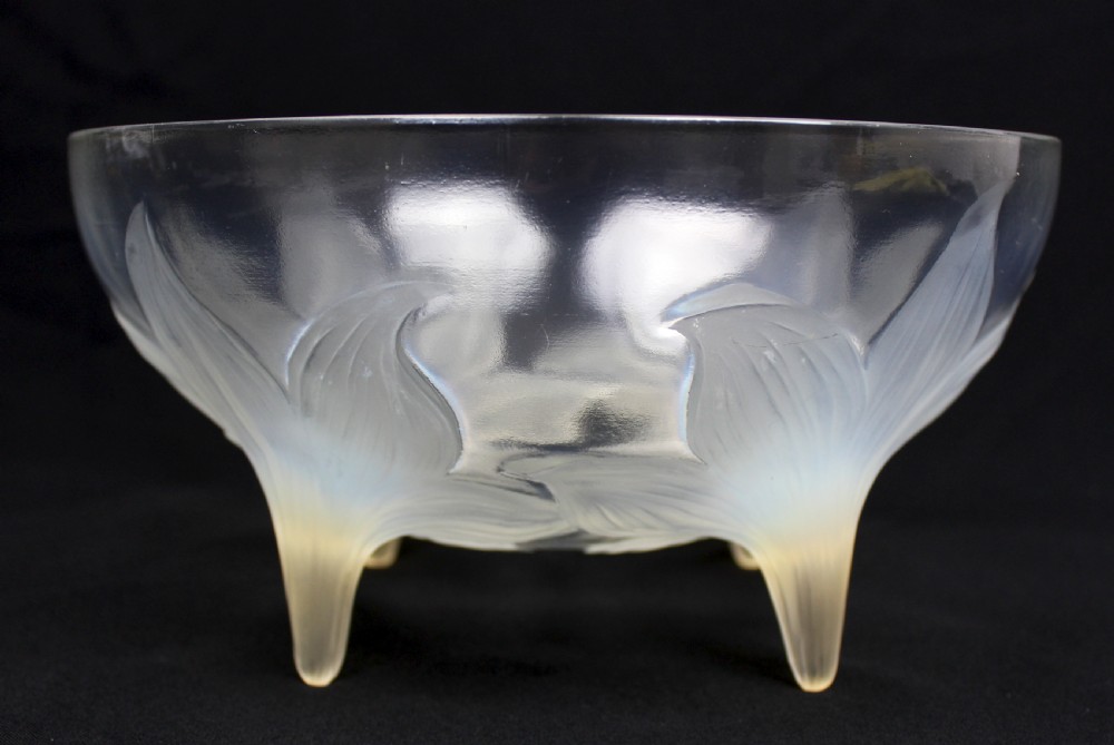 René Lalique Lys Bowl View III
