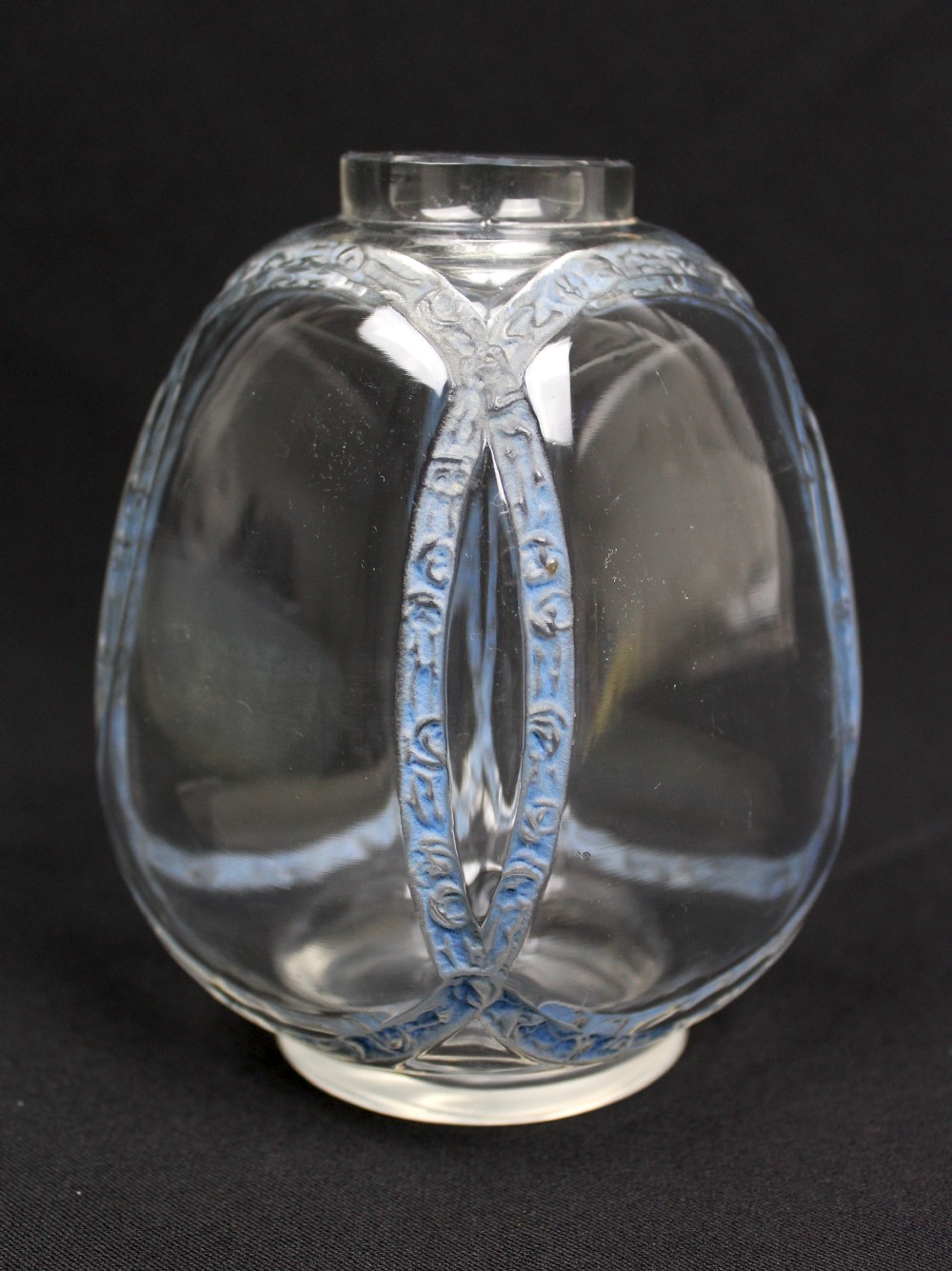 René Lalique 'Guirlande de Roses' Vase