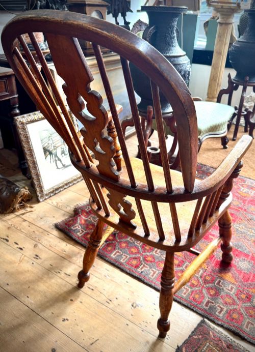 HIGH BACK WINDSOR CHAIR ELM AND BEECH 19TH CENTURY - ADDITIONAL PHOTO 2