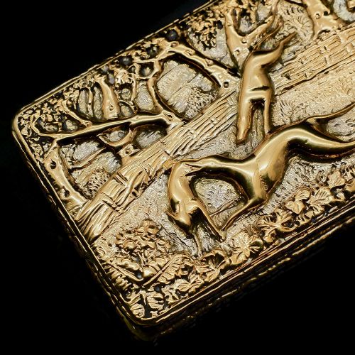 fig 2. A Georgian Solid Silver Gilt Snuff Box with Spectacular Fox Hunting Scene - Edward Smith 1832