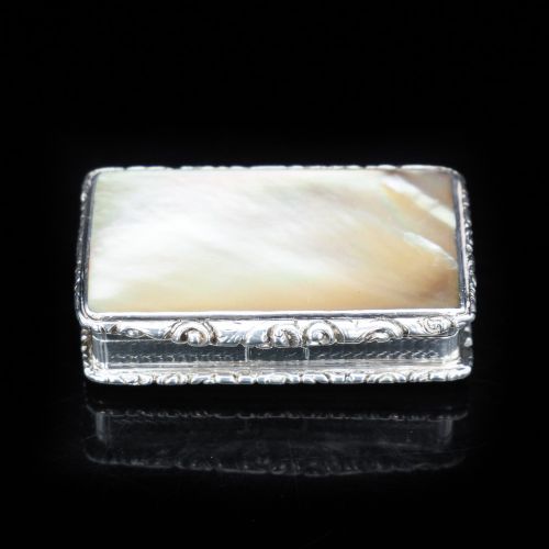 fig 3. Georgian Silver Mounted Mother of Pearl Snuff Box - William Pugh 1831