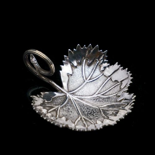 A Georgian Solid Silver Tea Caddy Spoon in Grape Leaf Form - Taylor & Perry 1834